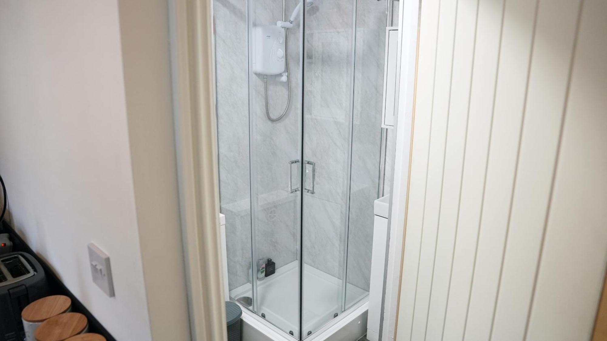 City Centre House, Parking With Ev, Free Wifi, Netflix Coventry Ngoại thất bức ảnh