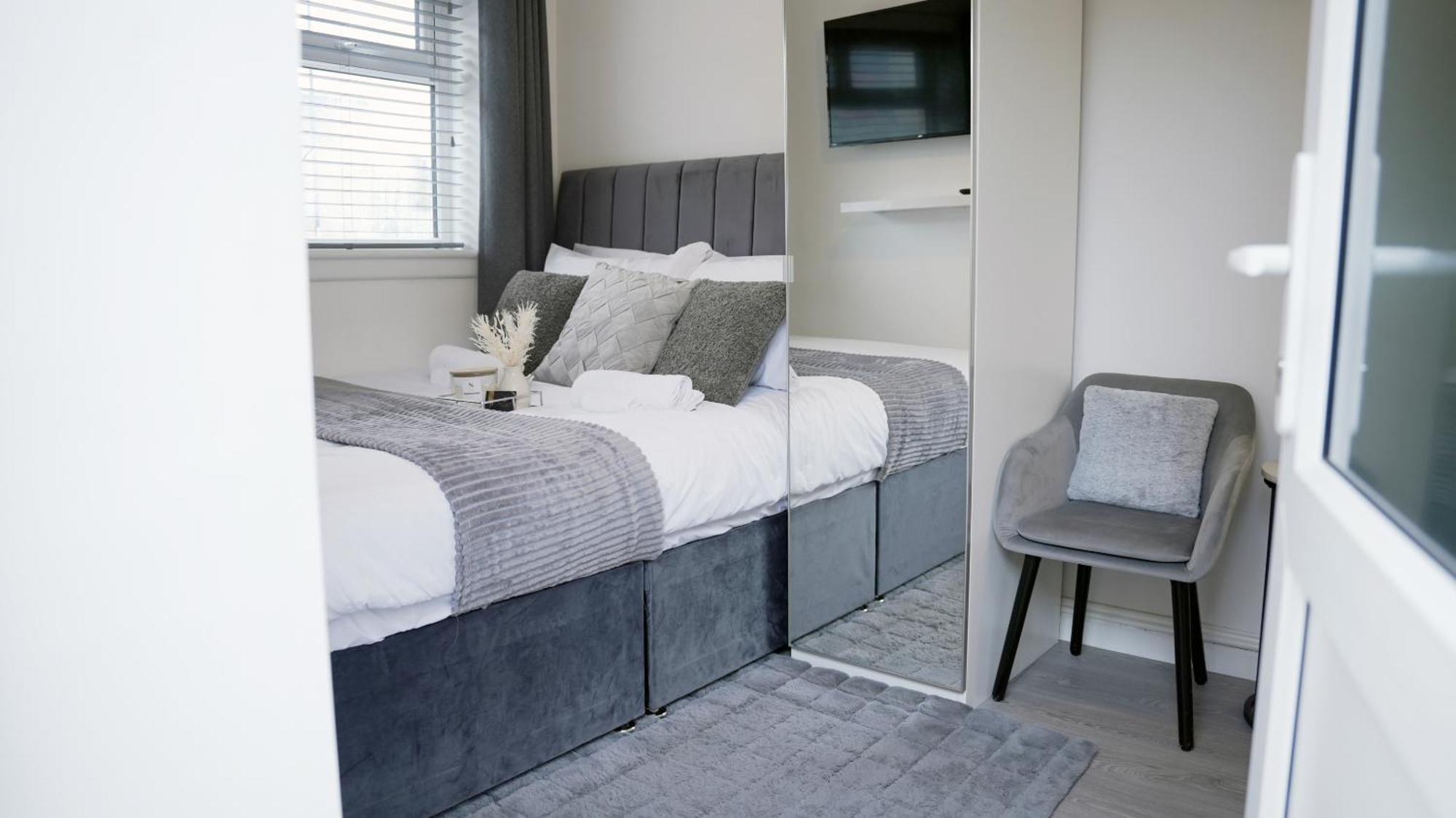 City Centre House, Parking With Ev, Free Wifi, Netflix Coventry Ngoại thất bức ảnh