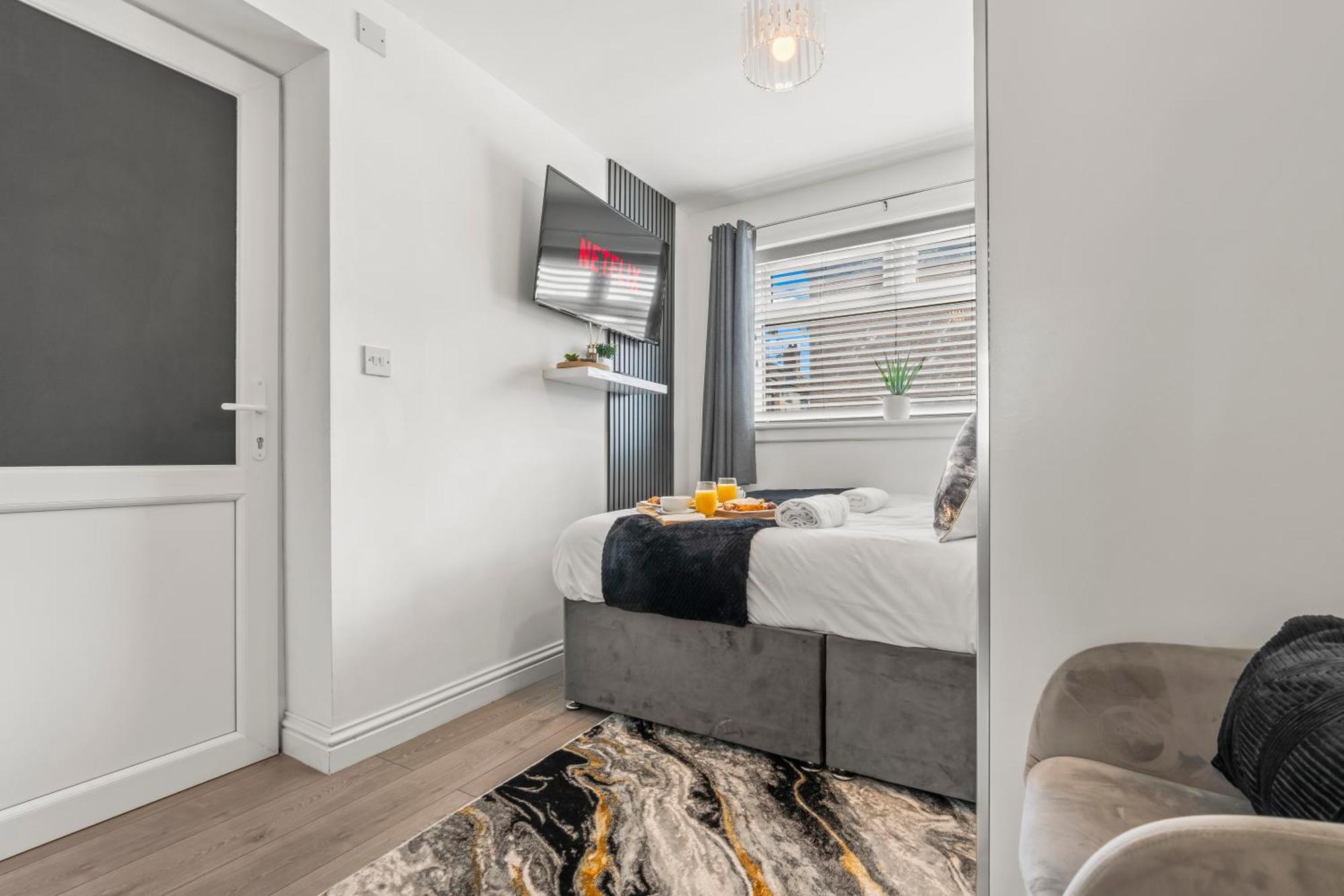 City Centre House, Parking With Ev, Free Wifi, Netflix Coventry Ngoại thất bức ảnh