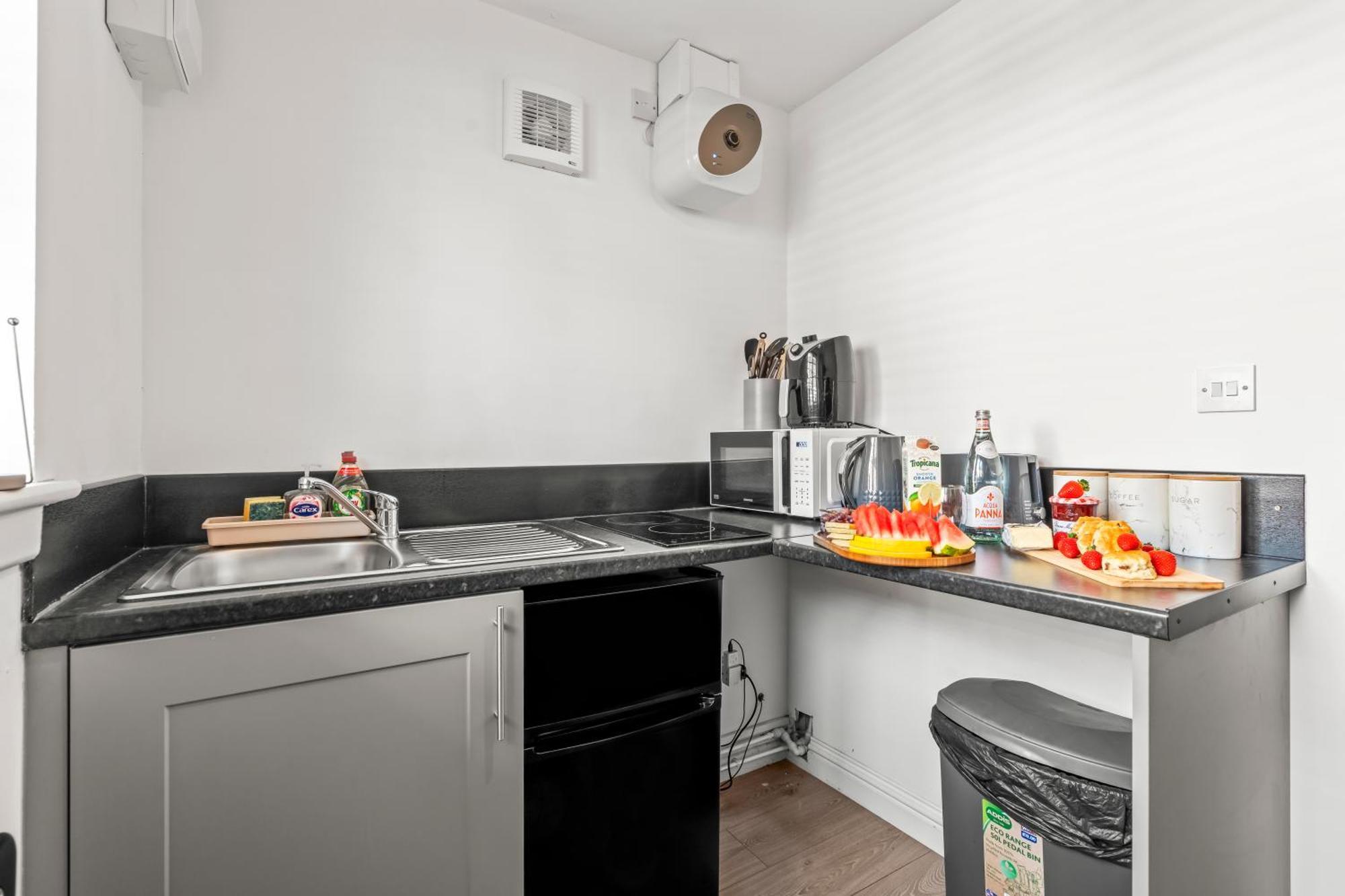 City Centre House, Parking With Ev, Free Wifi, Netflix Coventry Ngoại thất bức ảnh