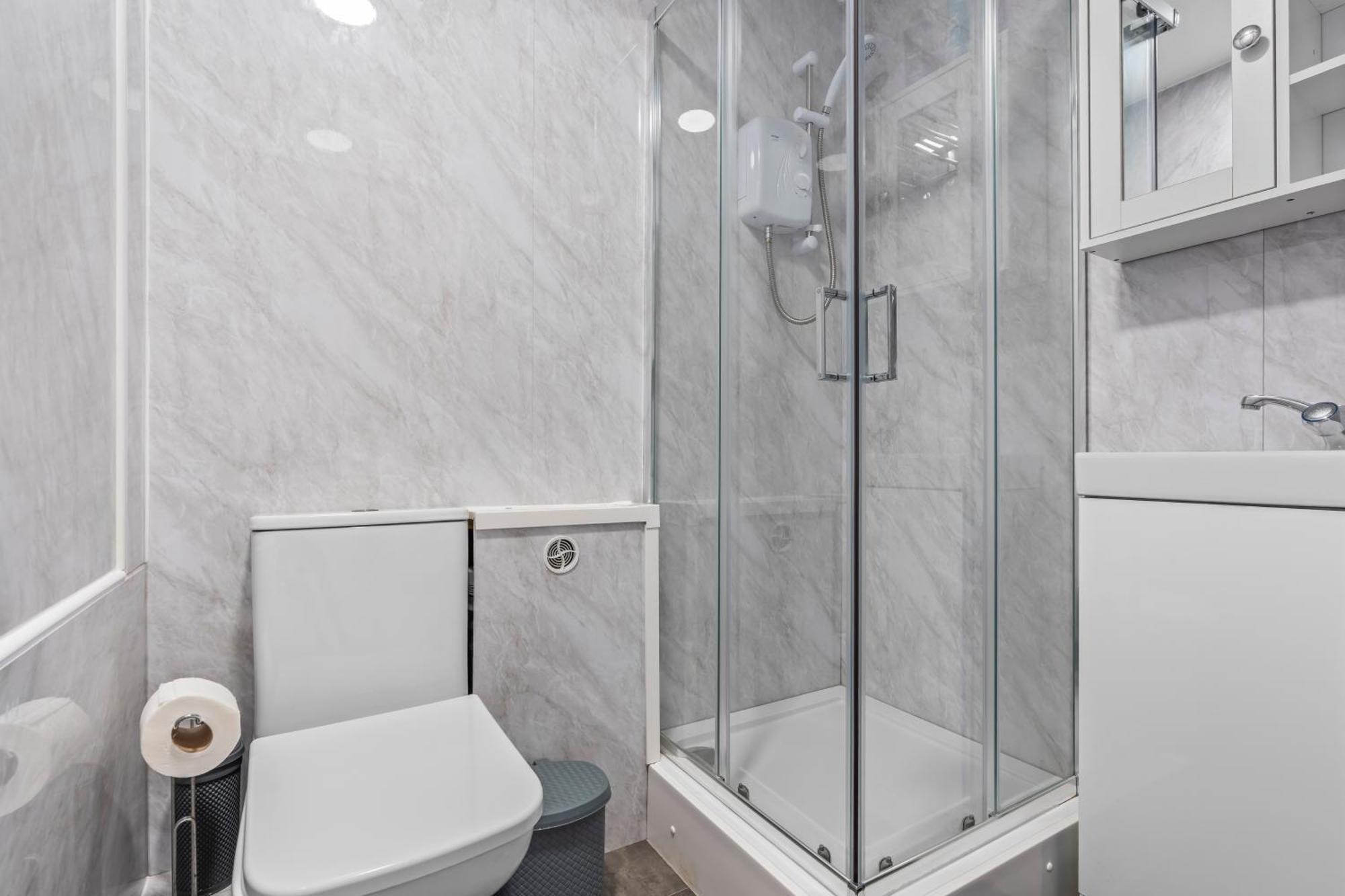 City Centre House, Parking With Ev, Free Wifi, Netflix Coventry Ngoại thất bức ảnh